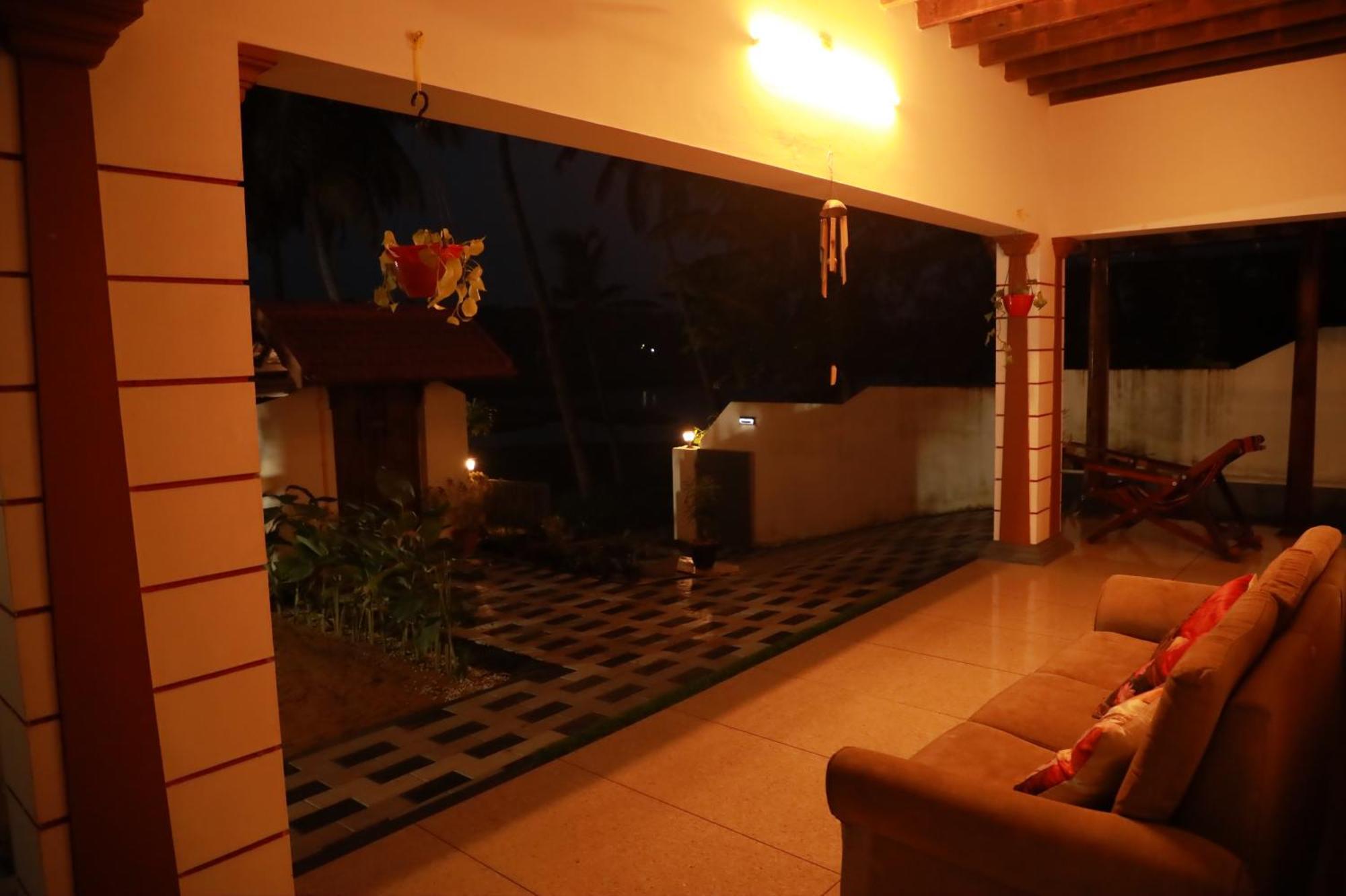 Kovalam Lake View Villa Vellayani Extérieur photo
